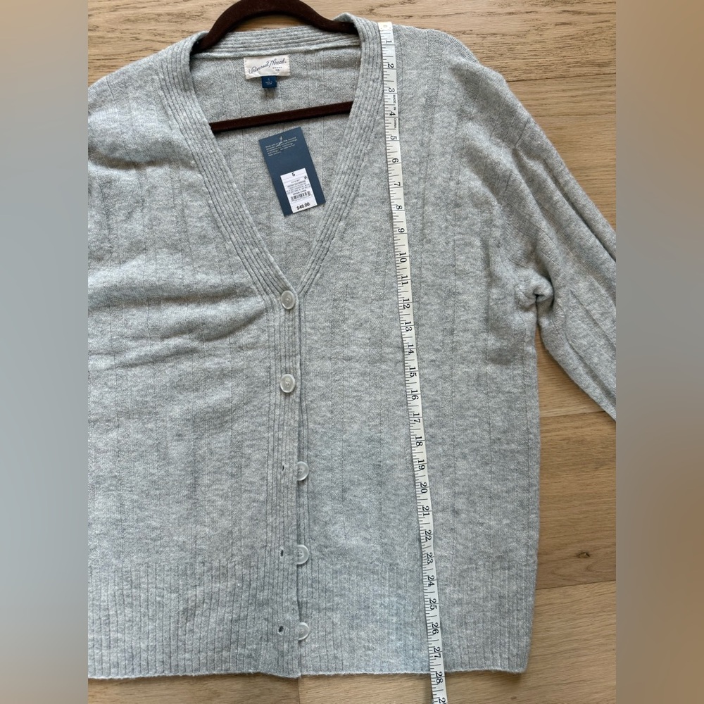 Universal Thread V-Neck Knit Ribbed Cardigan
Swea… - image 3